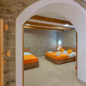 Pensión Domos La Corte Ghibellina, Iglesias