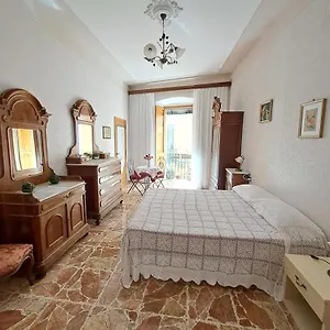 Da Isa - Matrimoniale Alloggio in famiglia